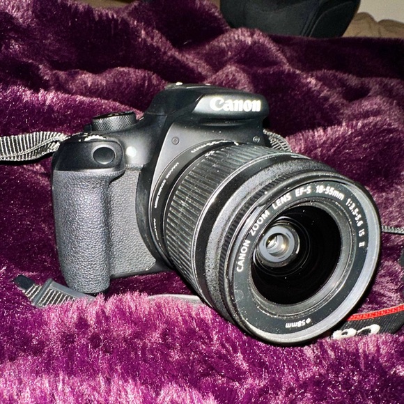 Canon EOS Rebel T6 EF-S 18-55 mm - Picture 2 of 4